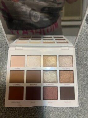 Almost New Persona Identity 12-Pan Eyeshadow Palette Neutrals